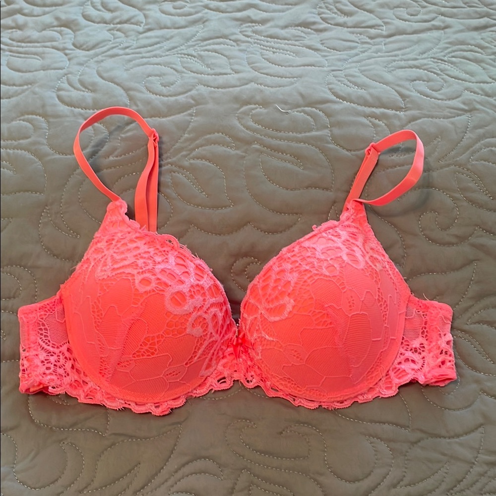 Lace Push-Up Bra in Coral Pink